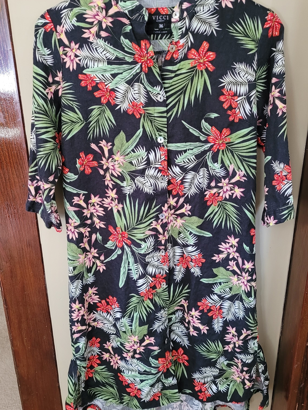 Vicci Black Tropical Floral Button-Front Feminine Linen Resortwear Dress